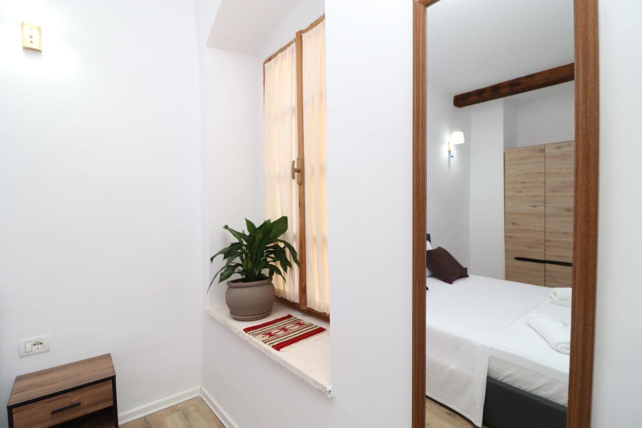 Gaia Bed and Breakfast Vlorë Eksteriør billede