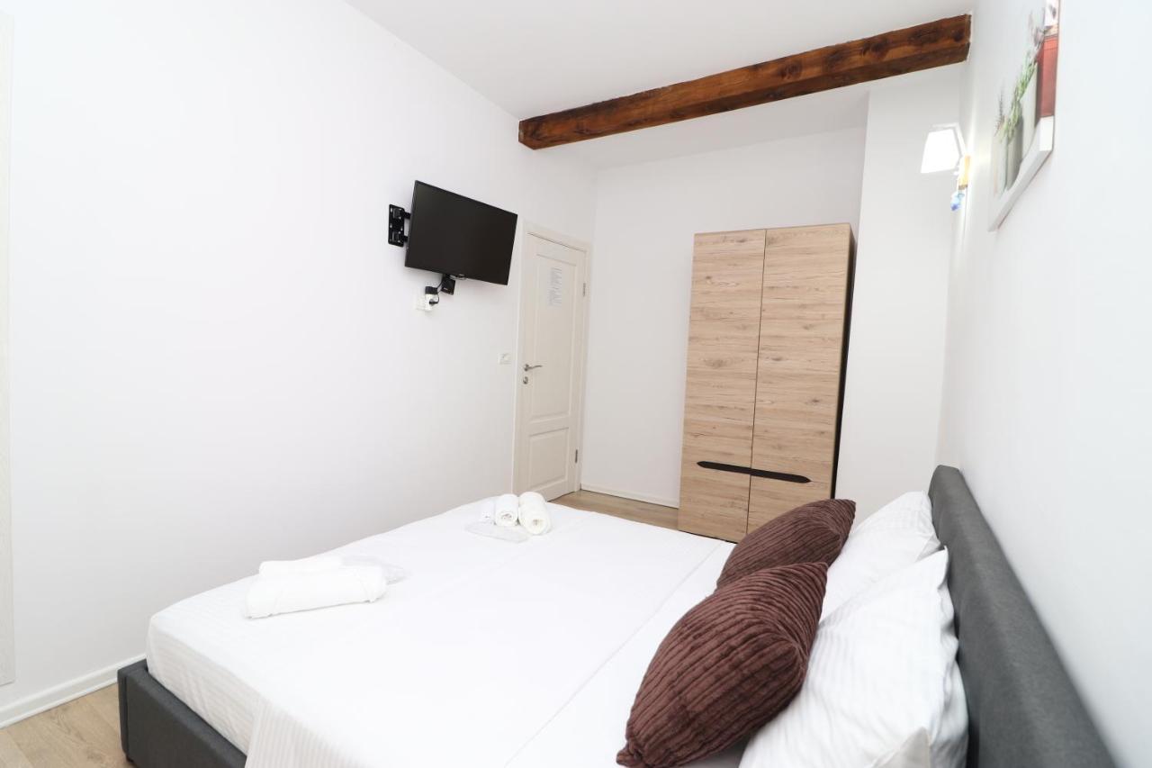 Gaia Bed and Breakfast Vlorë Eksteriør billede