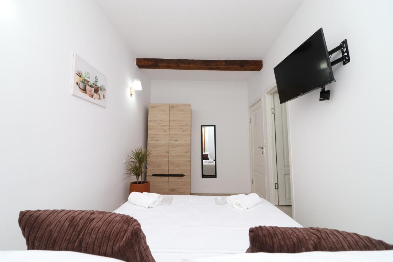Gaia Bed and Breakfast Vlorë Eksteriør billede