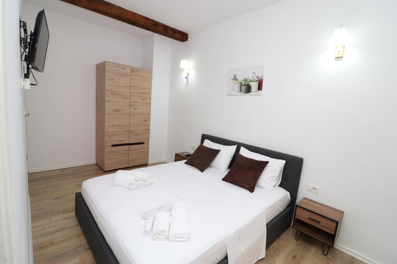 Gaia Bed and Breakfast Vlorë Eksteriør billede