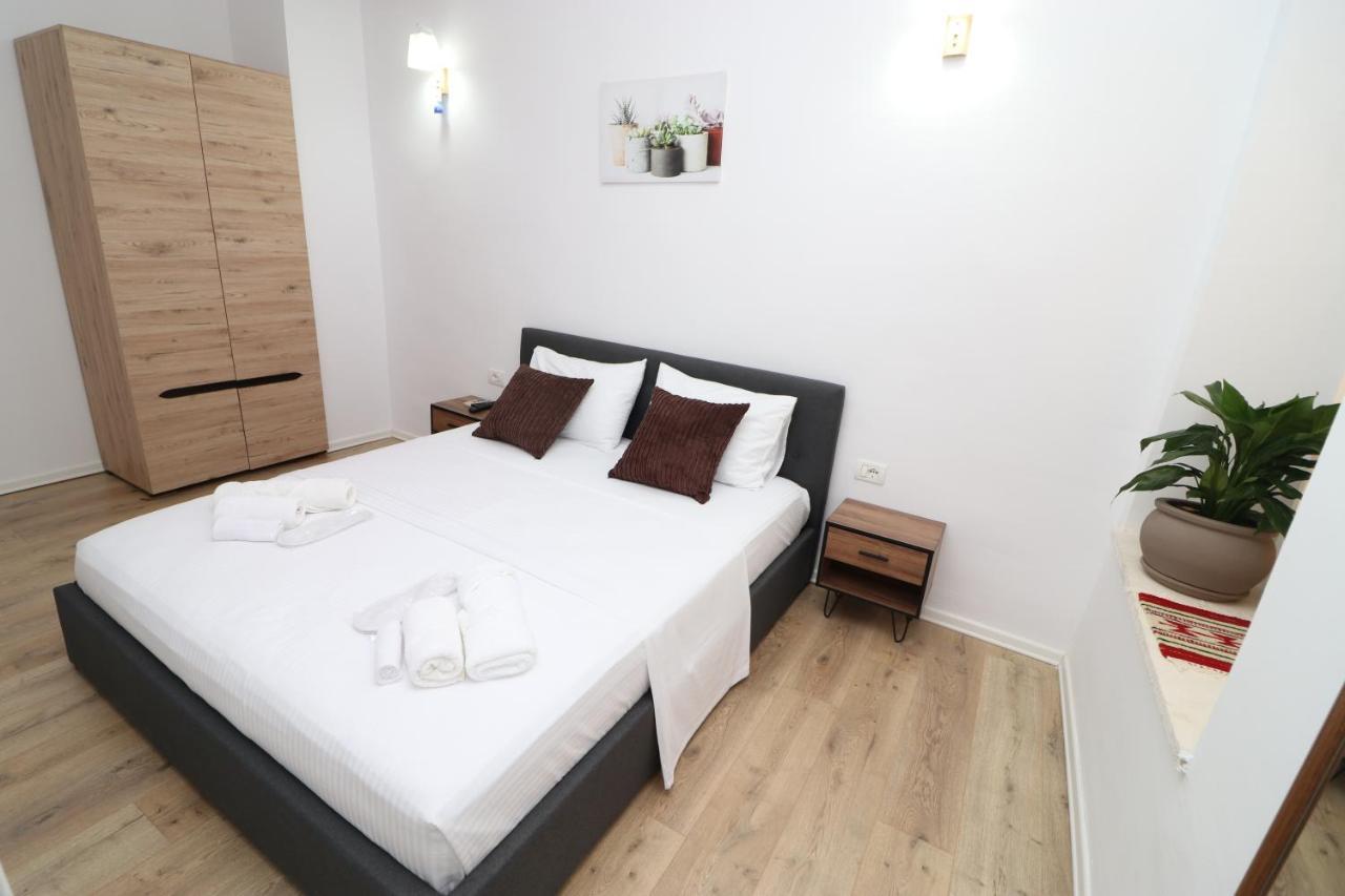 Gaia Bed and Breakfast Vlorë Eksteriør billede