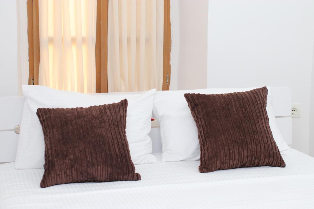 Gaia Bed and Breakfast Vlorë Eksteriør billede